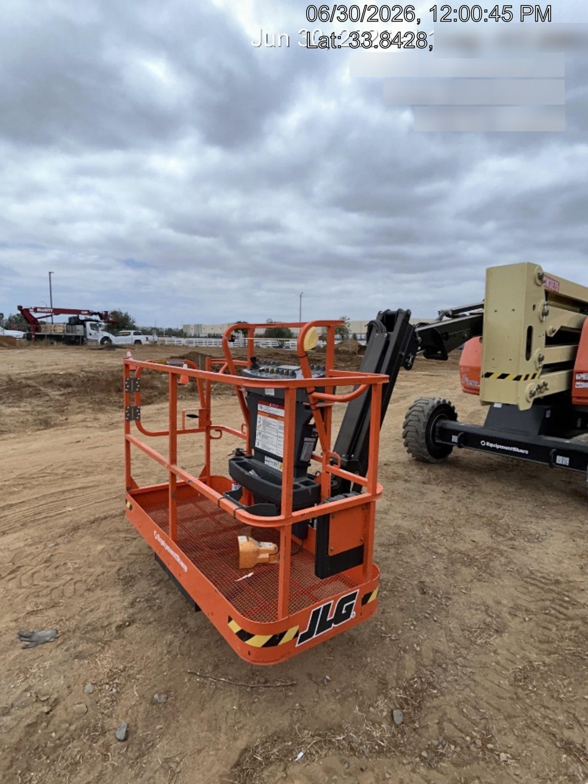 2025 JLG 450AJ