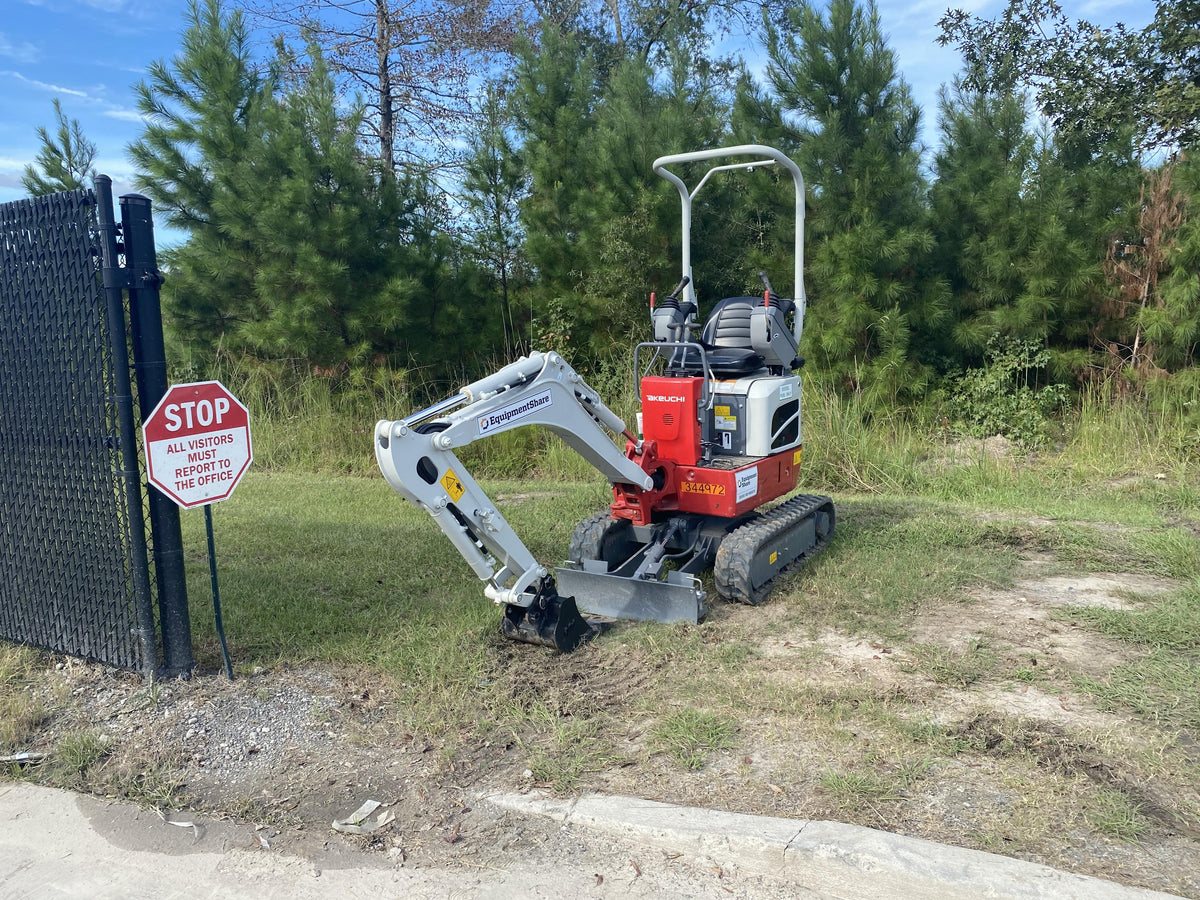 2023 TAKEUCHI TB210R