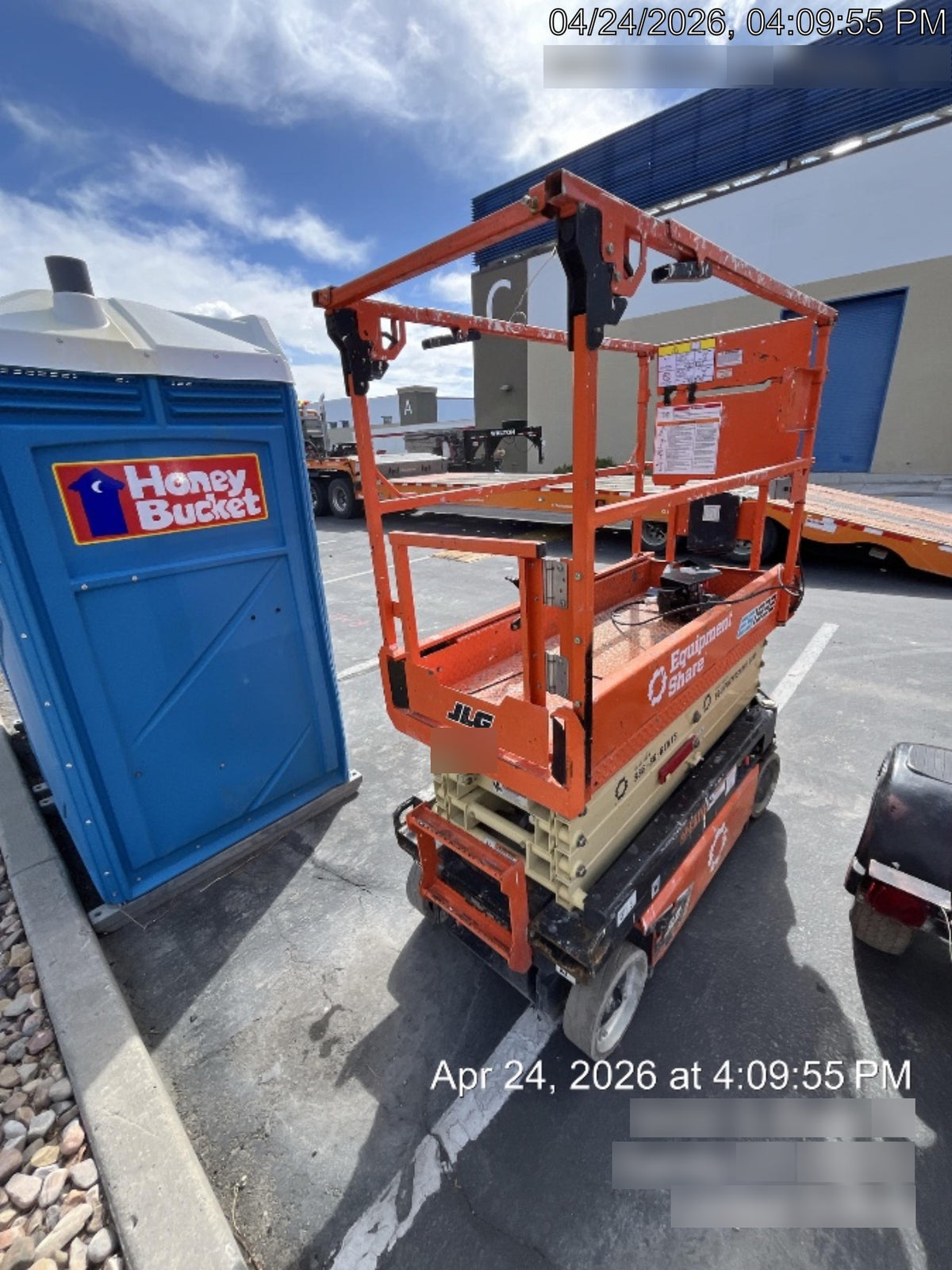 2022 JLG ES1932