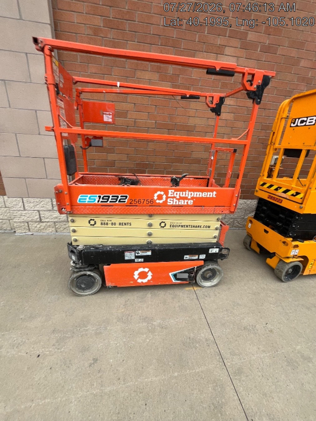 2022 JLG ES1932
