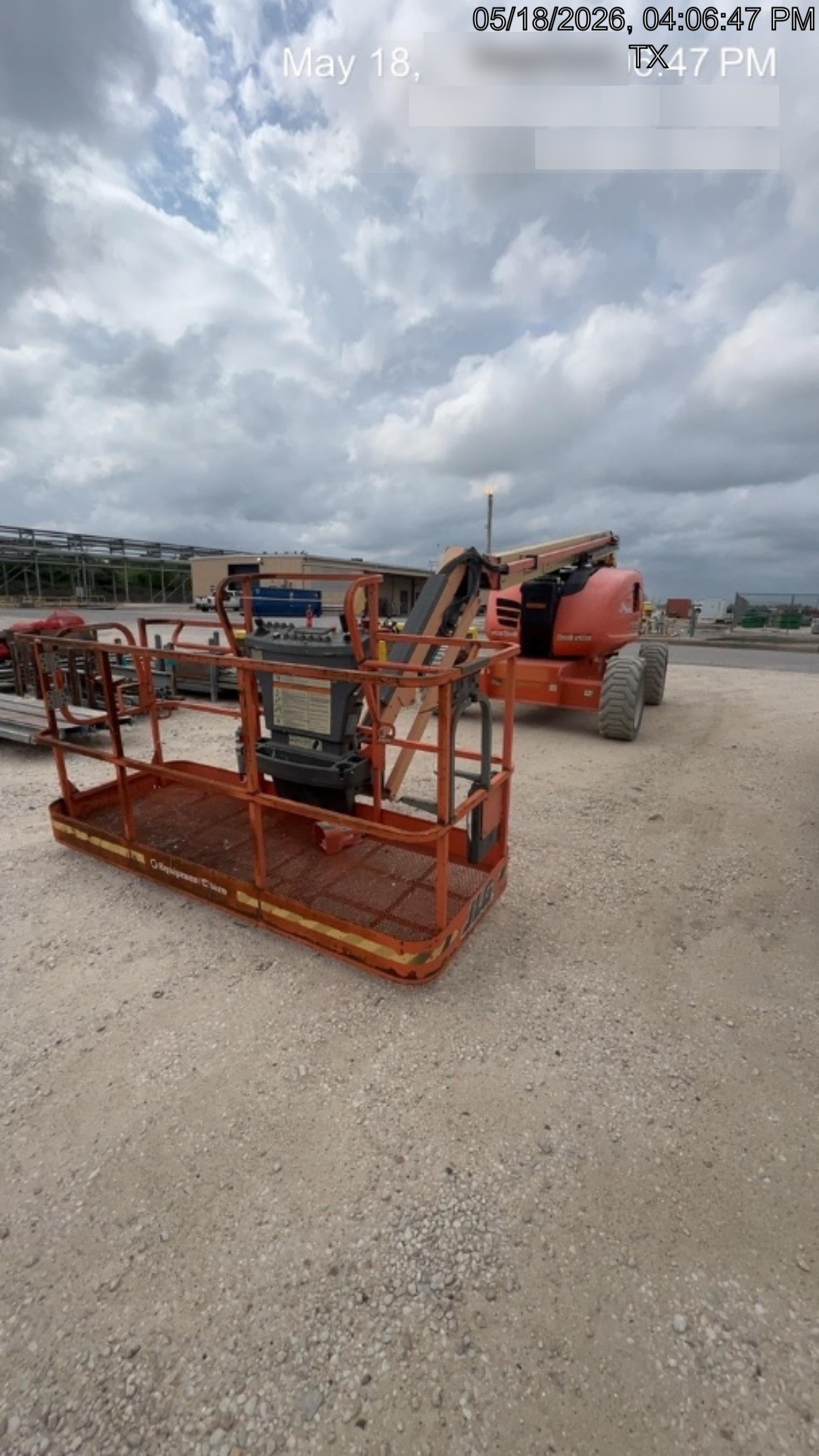 2023 JLG 600AJ
