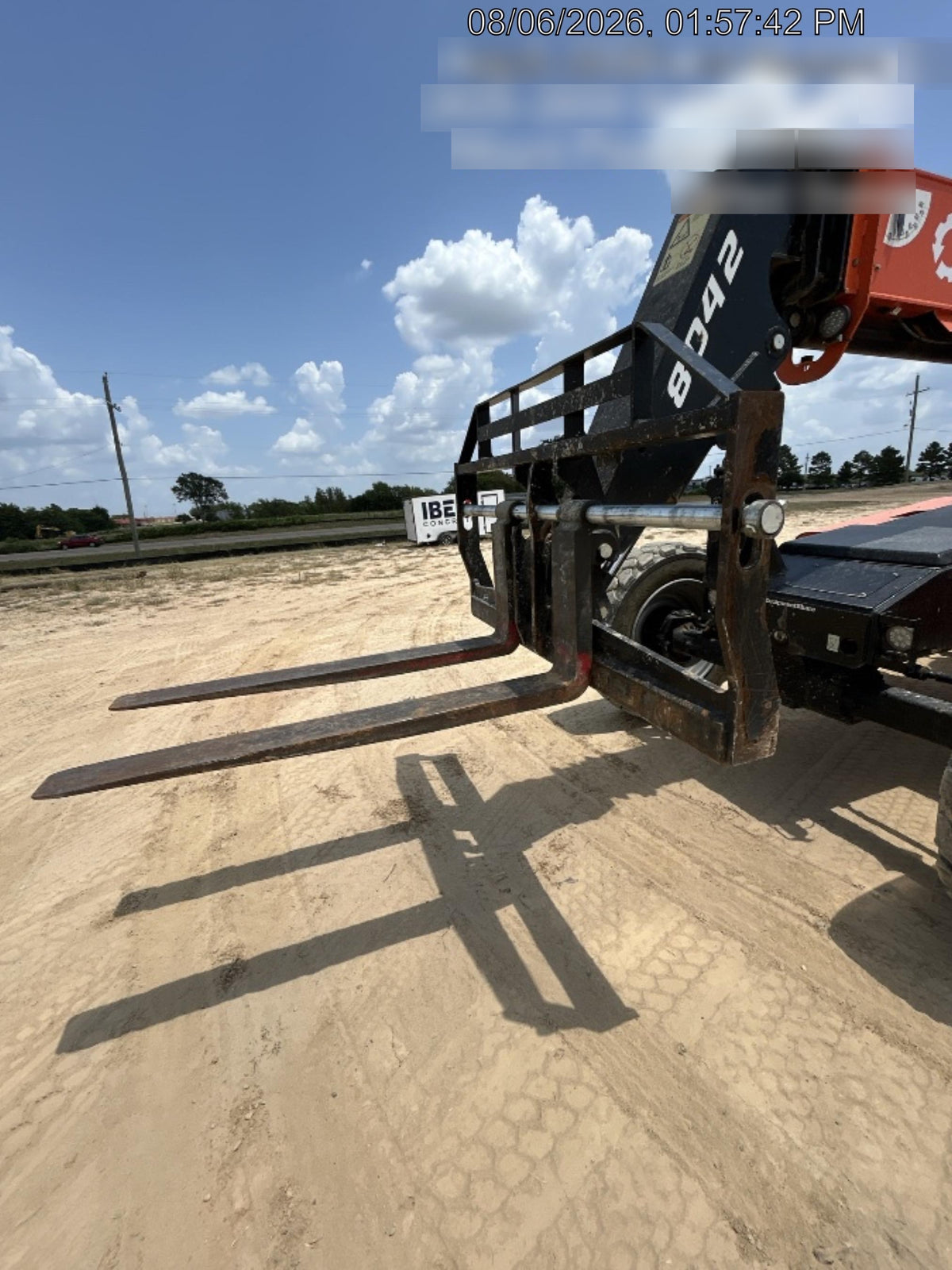 2023 SKYTRAK 8042