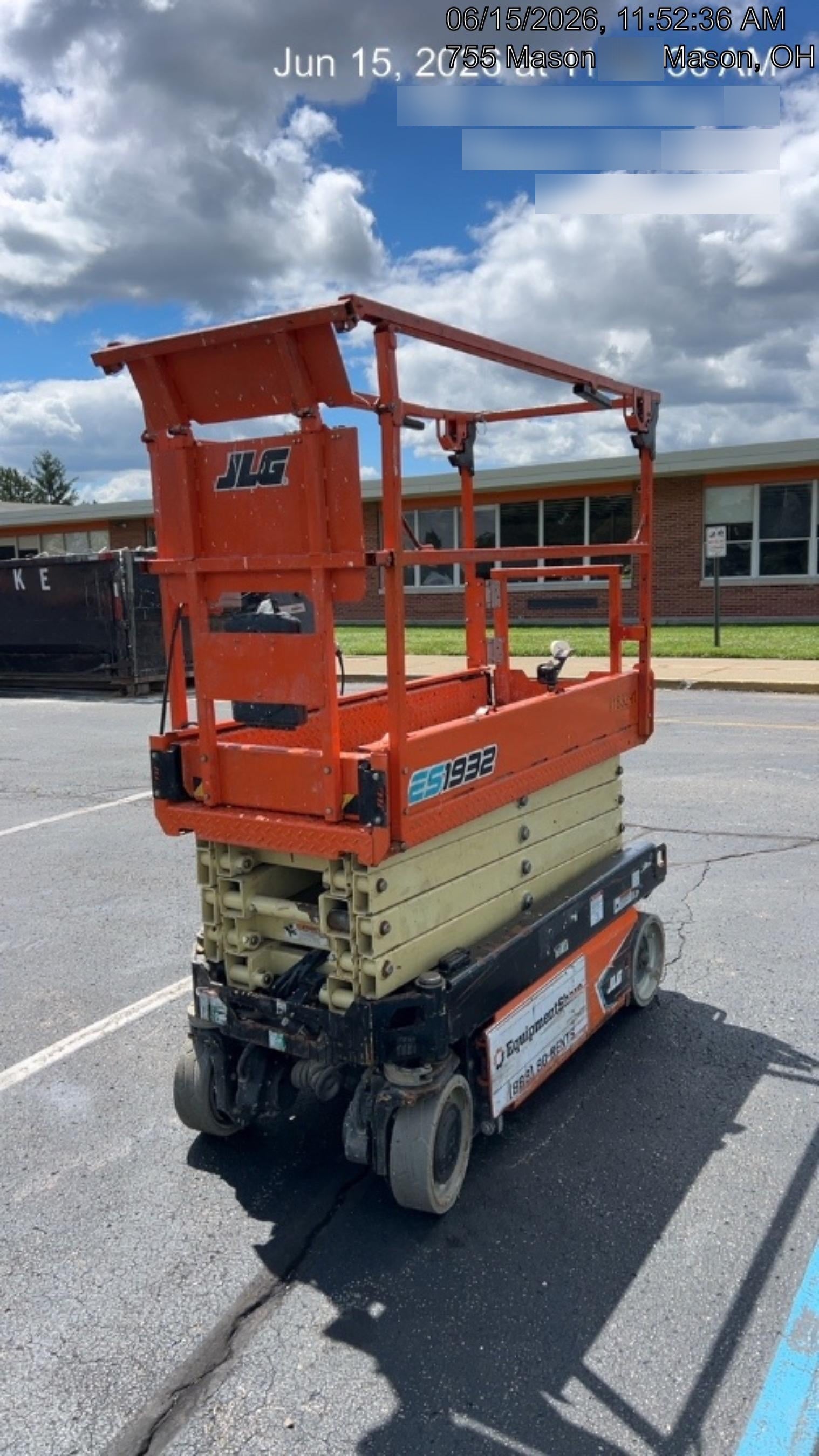 2021 JLG ES1932