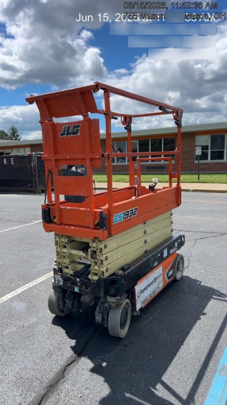 2021 JLG ES1932