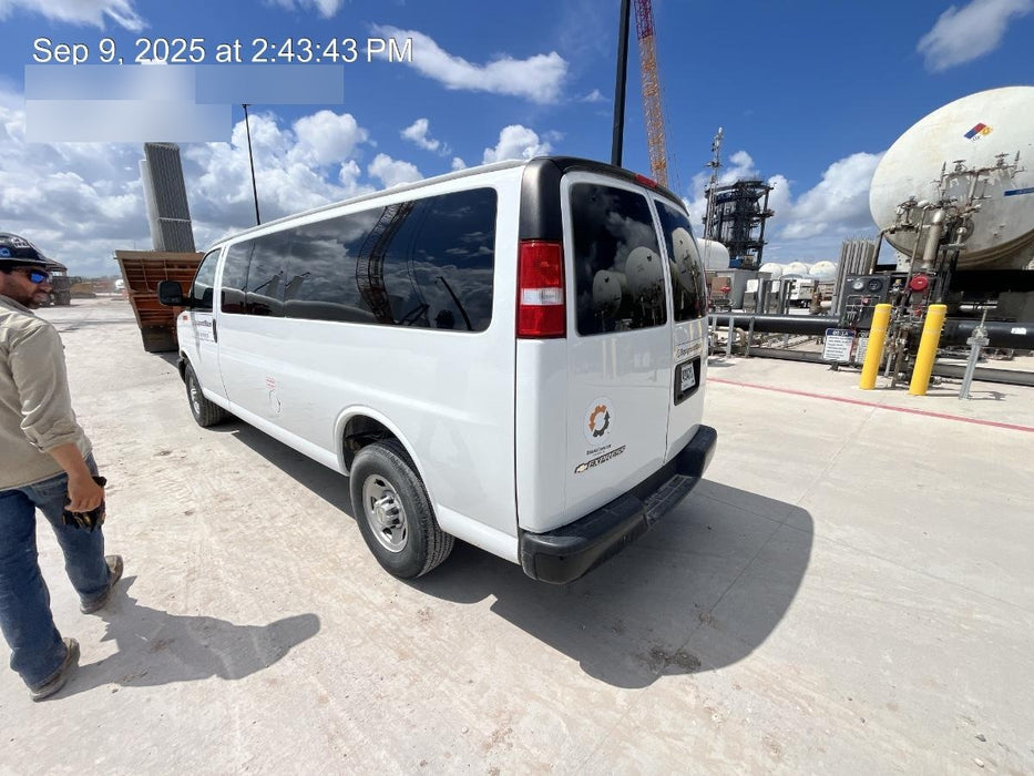 2023 CHEVROLET Express Van - Rental