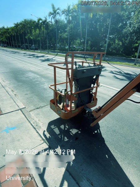 2019 JLG E300AJP