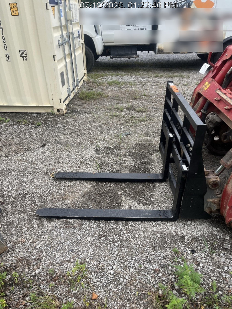 2026 ARROW MATERIAL HANDLING 48" Pallet Forks - Arrow