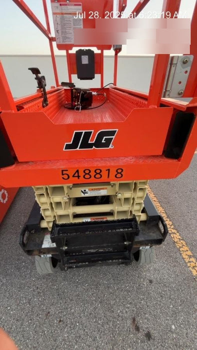 2019 JLG 800AJ