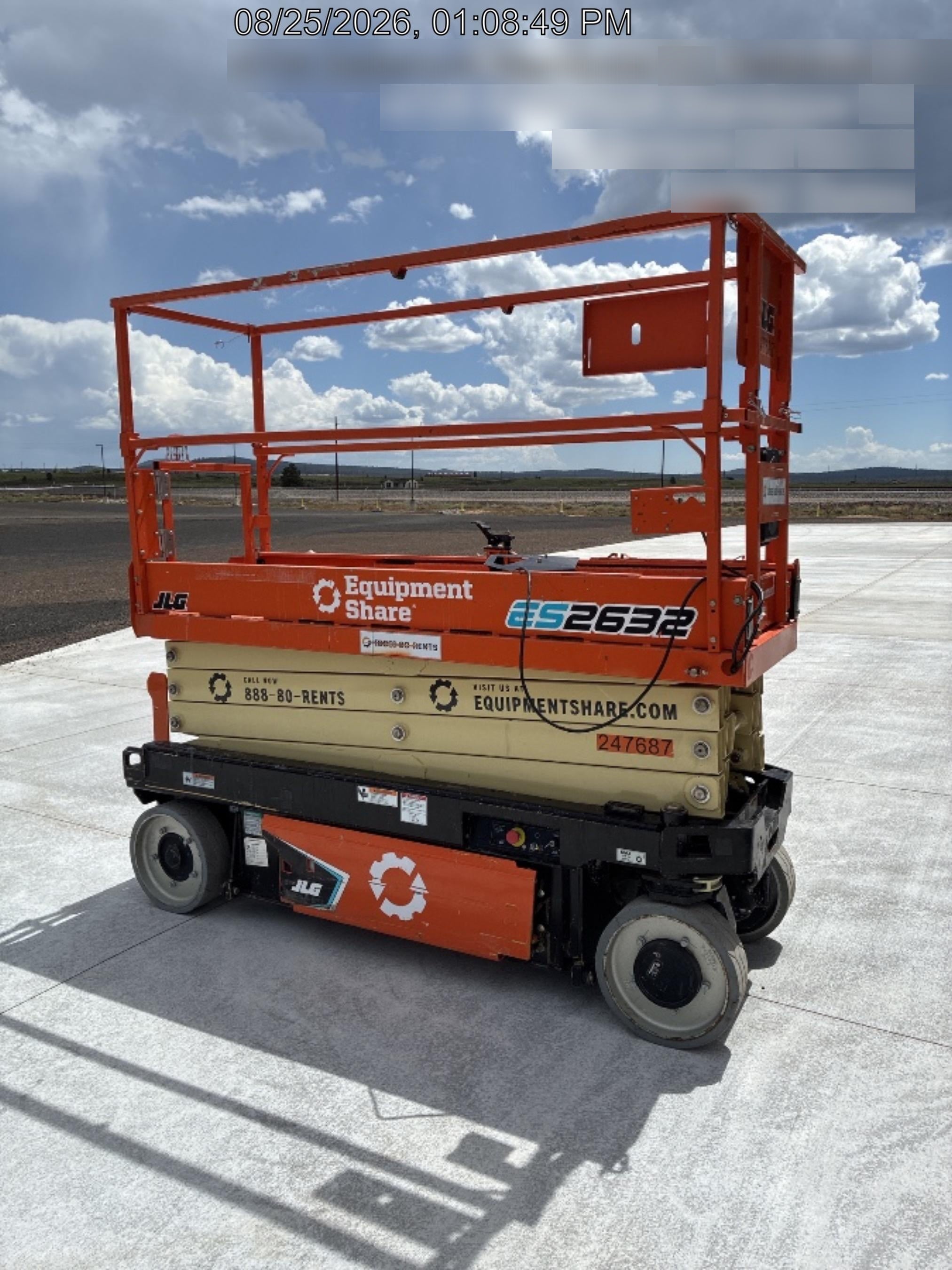 2022 JLG ES2632