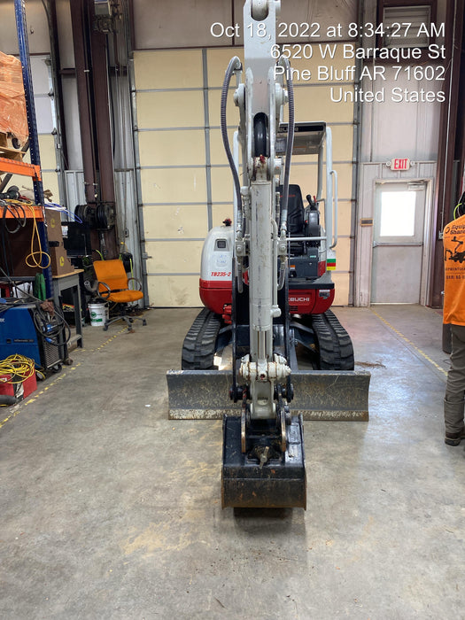 2022 TAKEUCHI TB235-2R