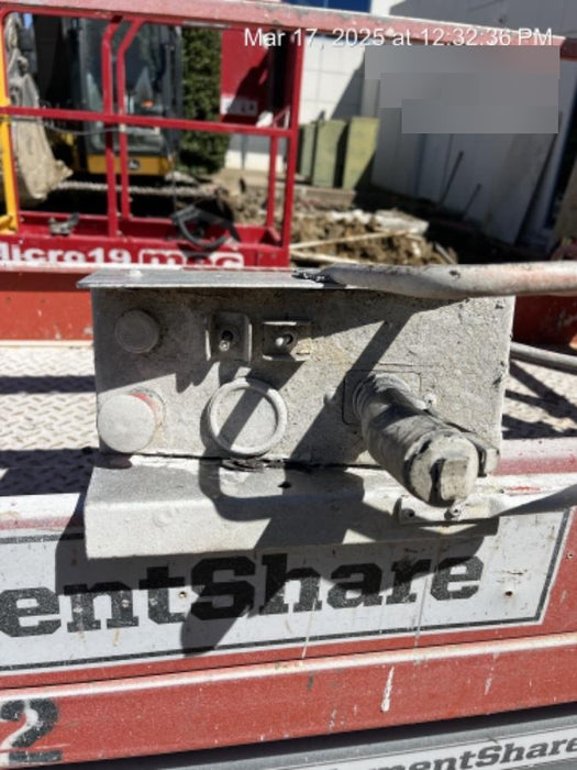 2016 Skyjack SJIII-3226 Standard Options