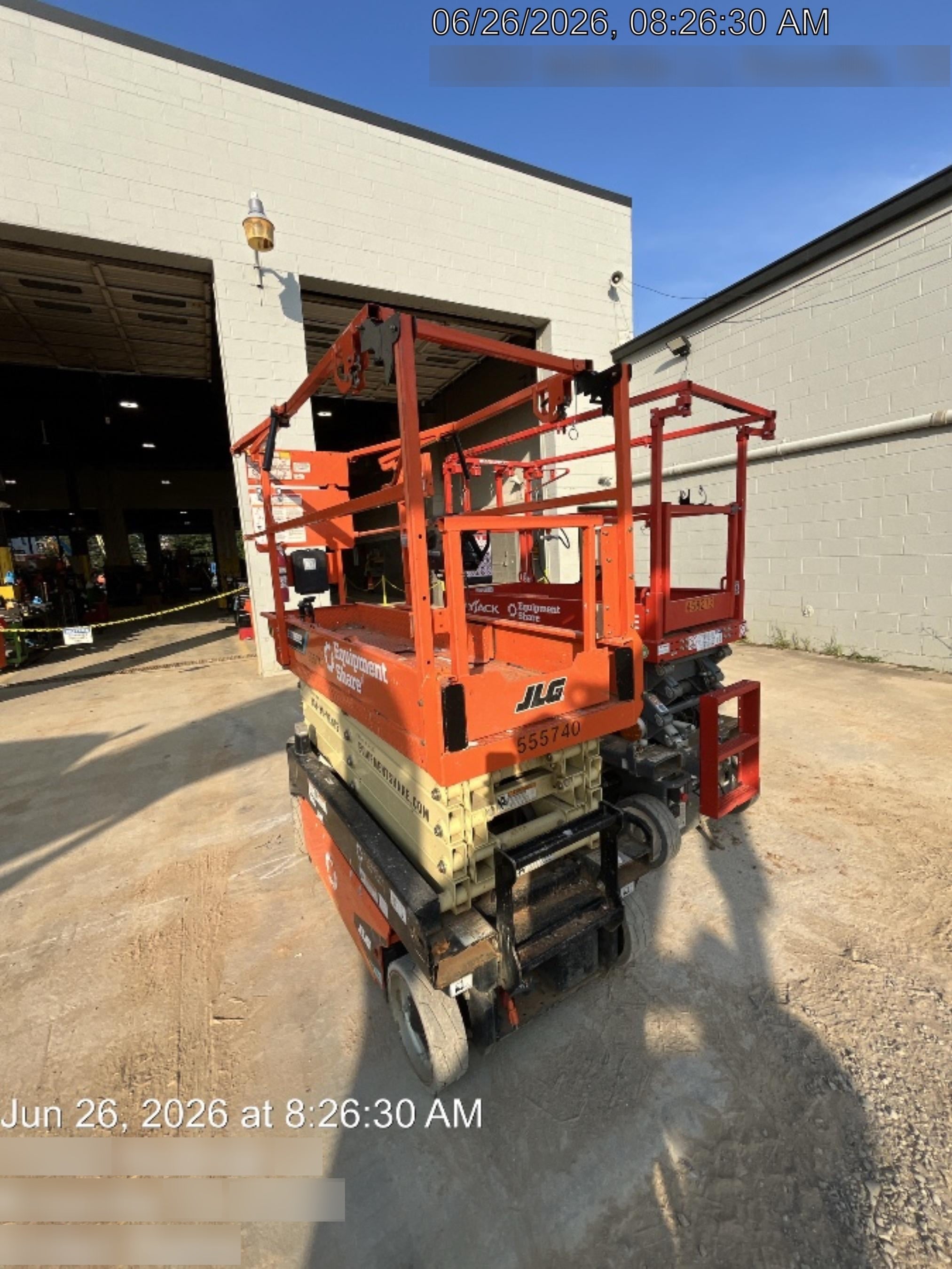 2025 JLG ES1932