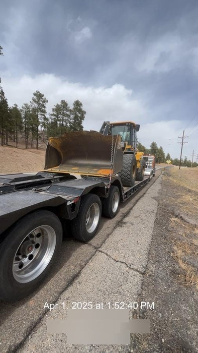 2019 John Deere 524L Cab/Heat/AIR, 3rd Function Hydraulics, Hydraulic JRB QC 2.75 Yd. Bucket, 60" Carriage/72" Forks