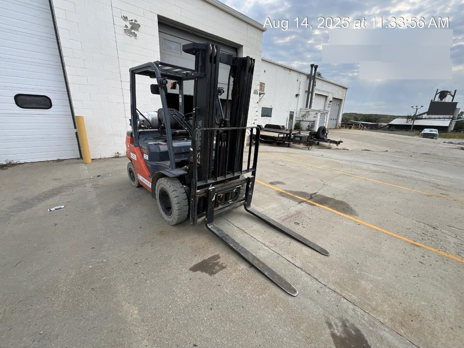 2022 TOYOTA 50-8FGU25