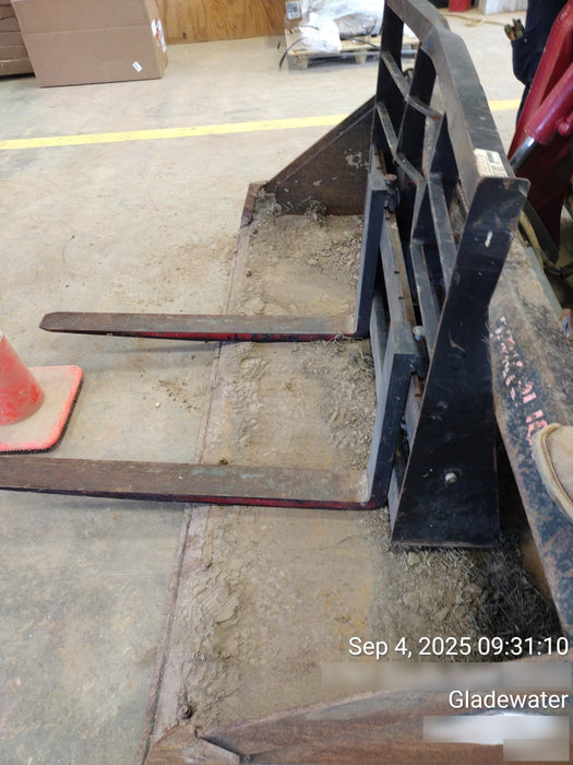 2022 ARROW MATERIAL HANDLING 48" Pallet Forks - Arrow