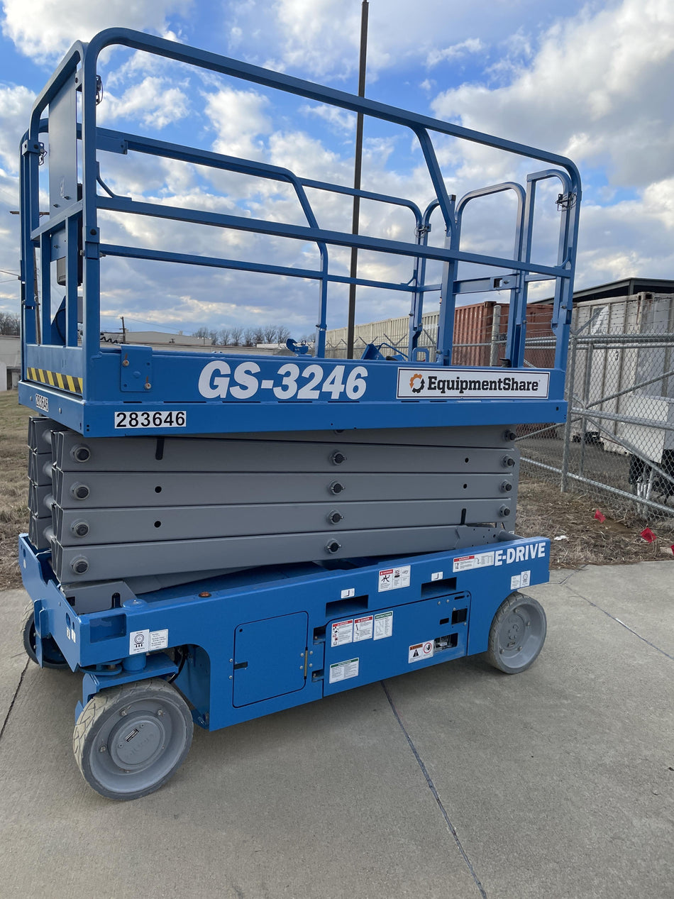2022 GENIE GS-3246