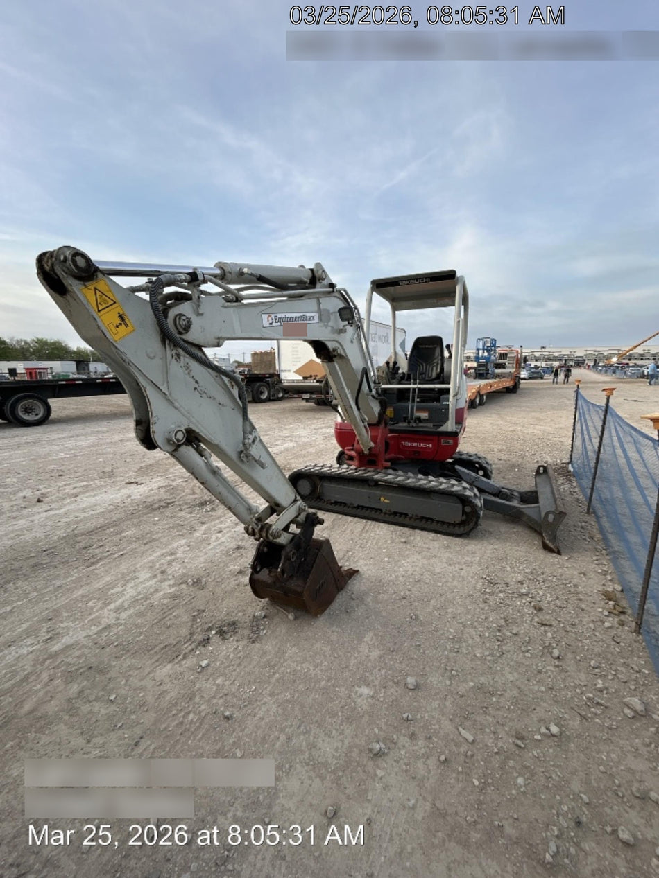 2022 TAKEUCHI TB235-2R