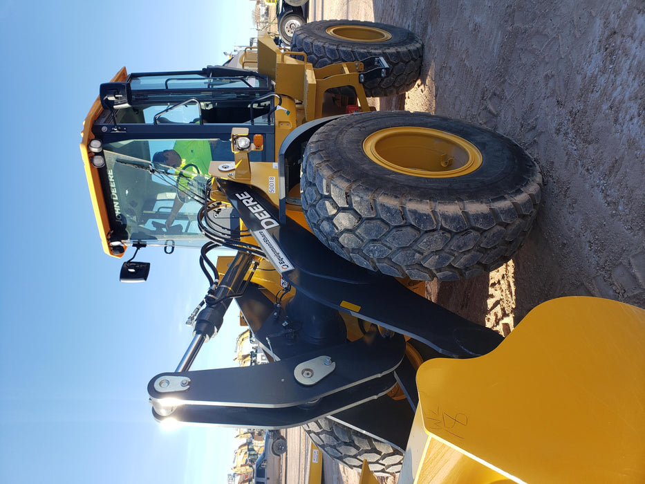 2019 JOHN DEERE 524L