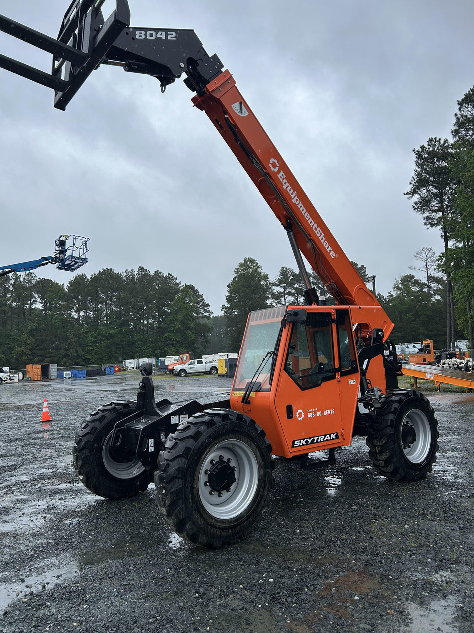 2025 SKYTRAK 8042