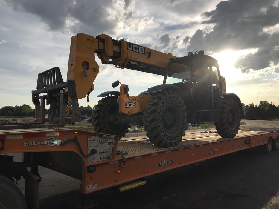 2019 JCB 509-42 74 HP w/Open ROPS, Beacon, Aux Hydraulics, LED Work lights, Solid Tires 66" Carriage/60" Forks