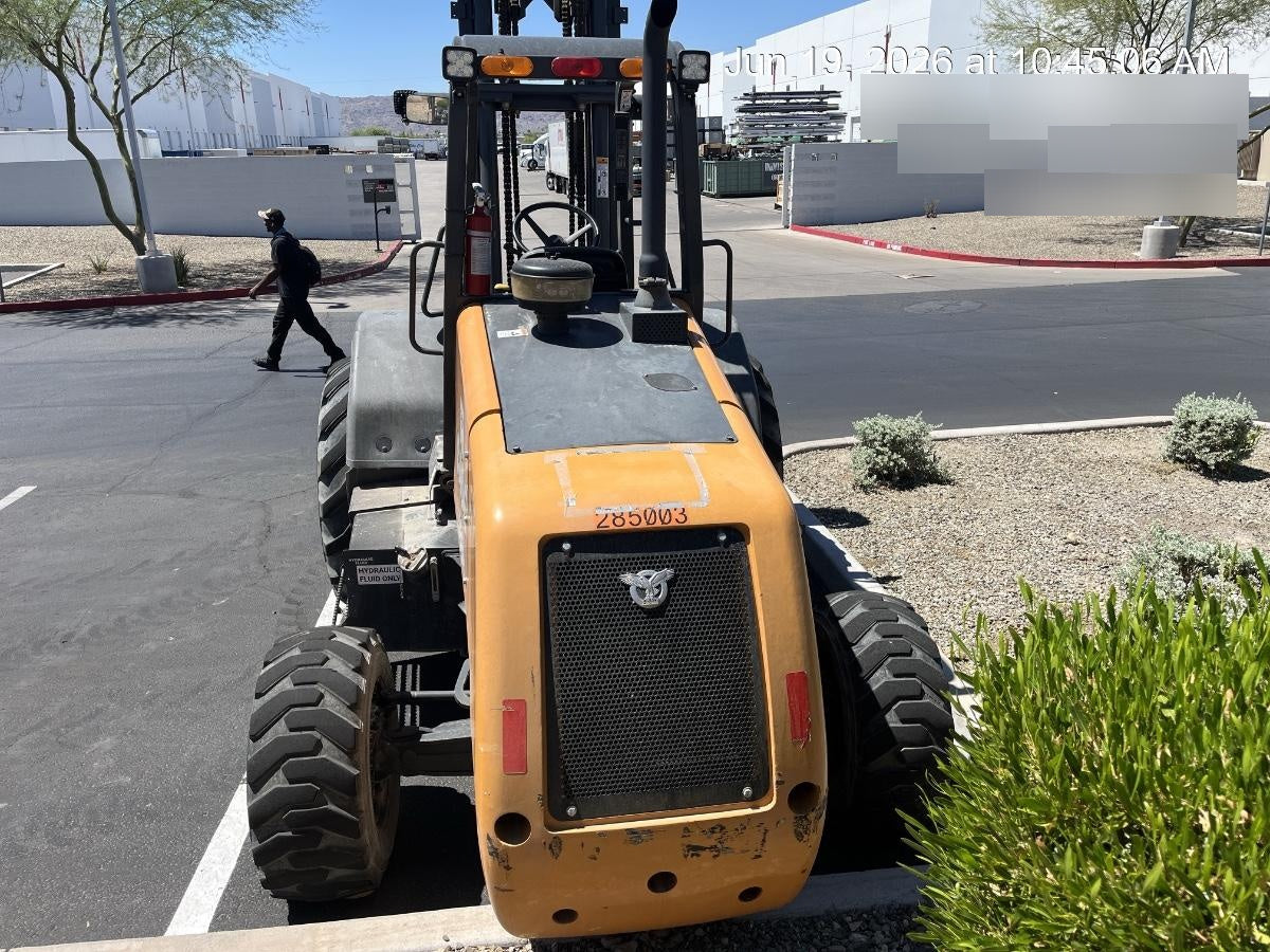 2023 CASE 588H