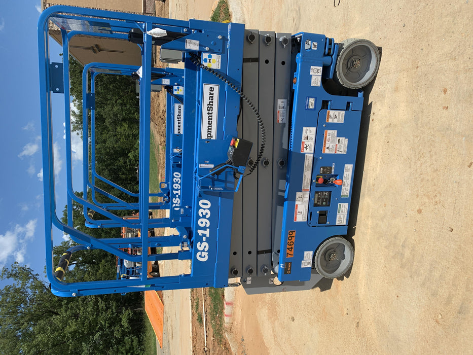 2020 Genie GS-1930 Fixed rails with chain entry gate - Pre A92.20