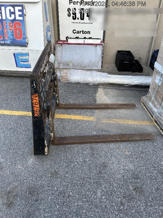 2022 ARROW MATERIAL HANDLING 48" Pallet Forks - Arrow