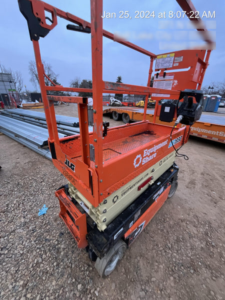 2022 JLG ES1932