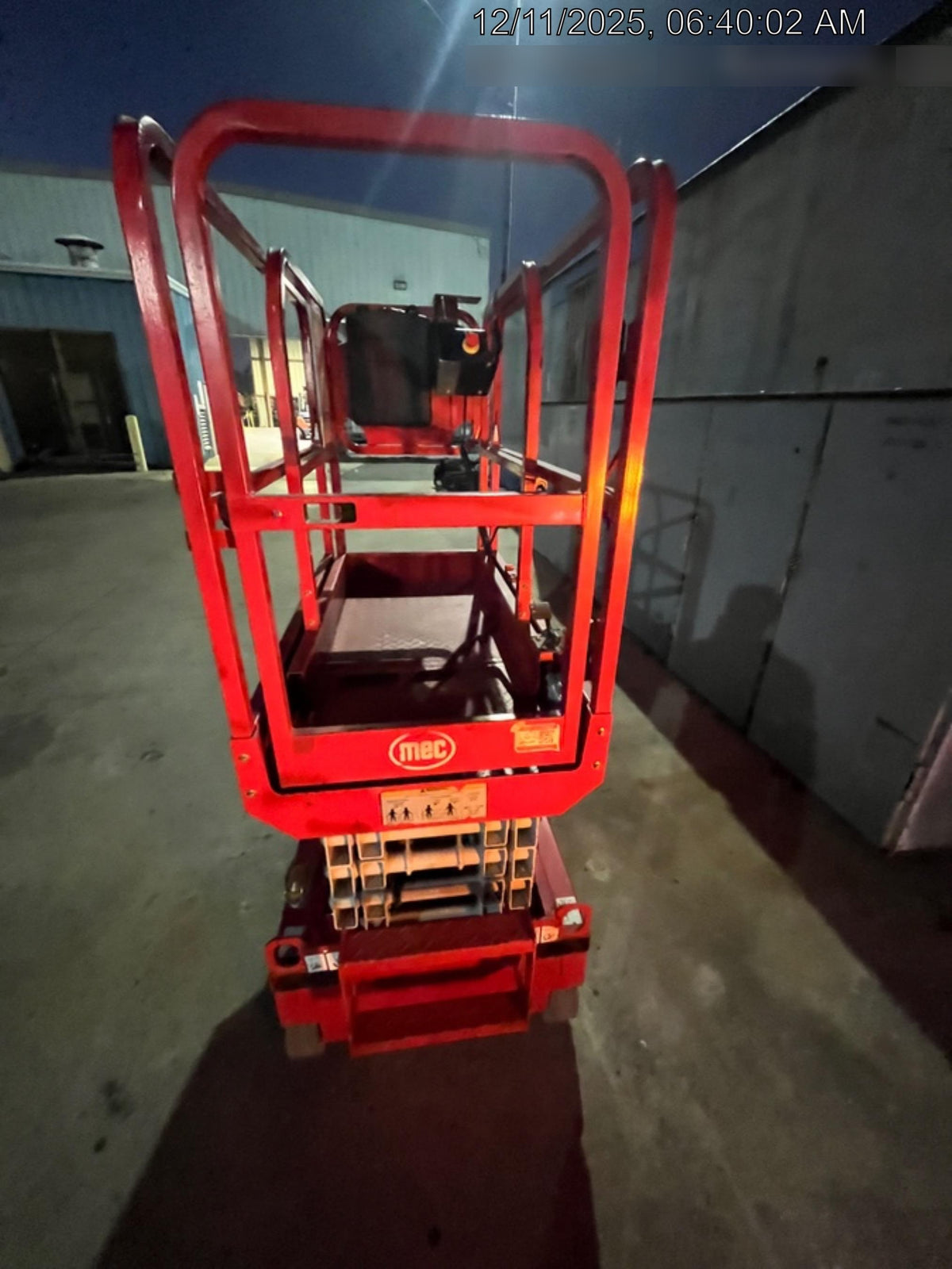 2020 MEC 1330SE Solid NM Tires, Steel Swing out Doors, LCS, Beacon, 900W Inverter