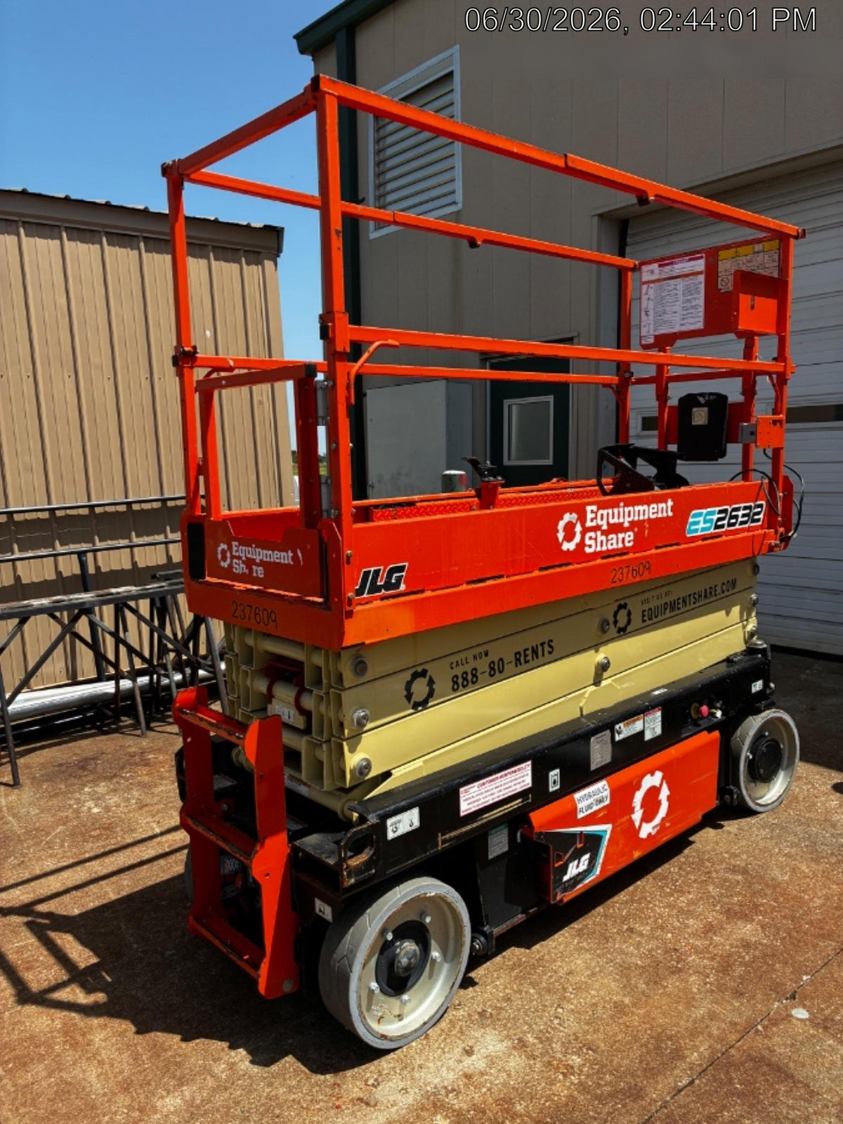 2022 JLG ES2632