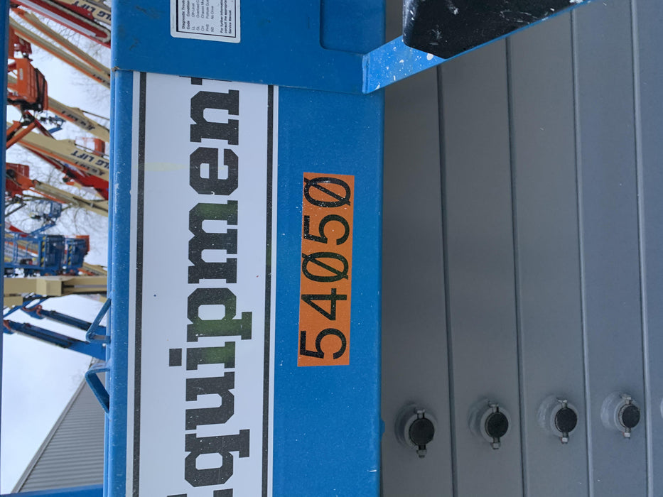 2019 Genie GS-4047 Folding rails with half height swing gate, 800W Inverter