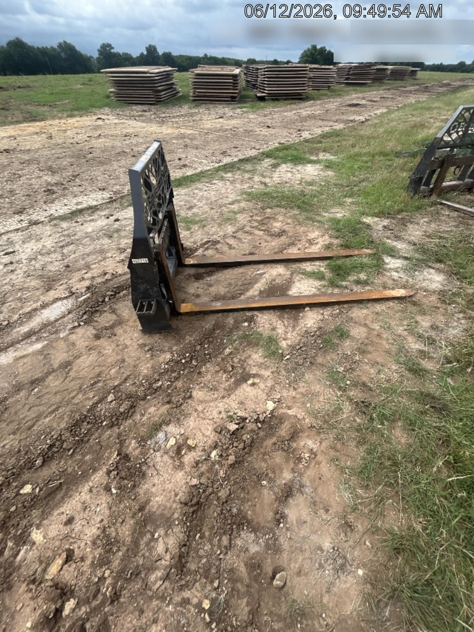2024 PALADIN 72" Skid Steer Forks