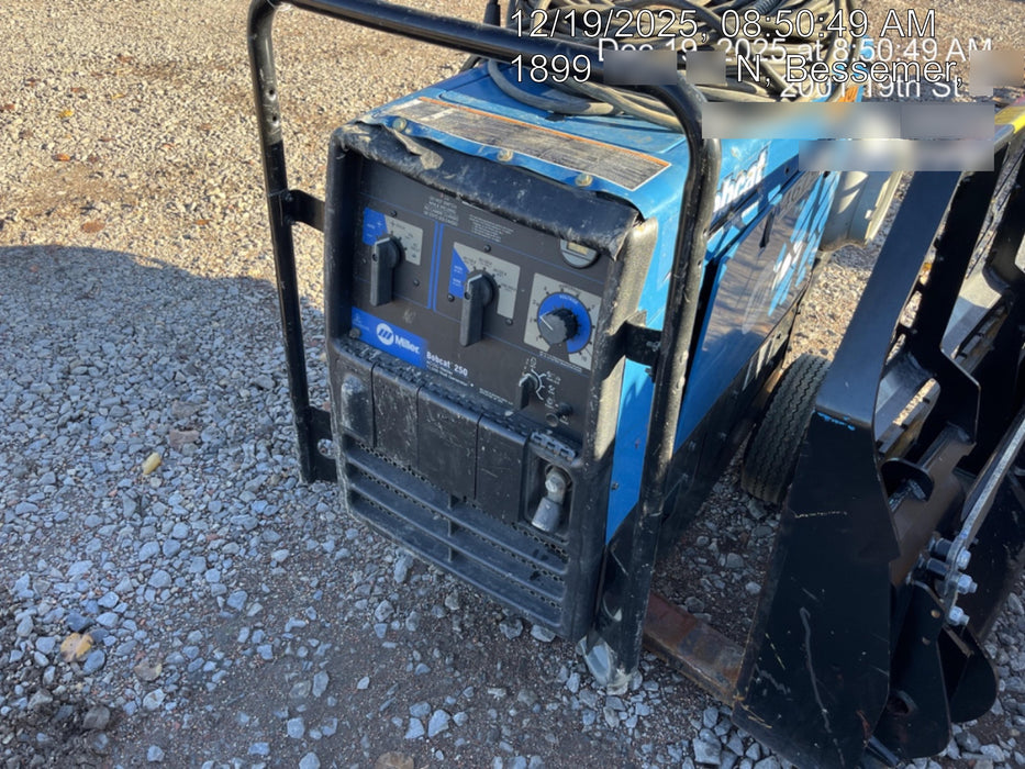 2019 Miller Electric BOBCAT 250 Standard w/Running Gear, Bracket, Hose