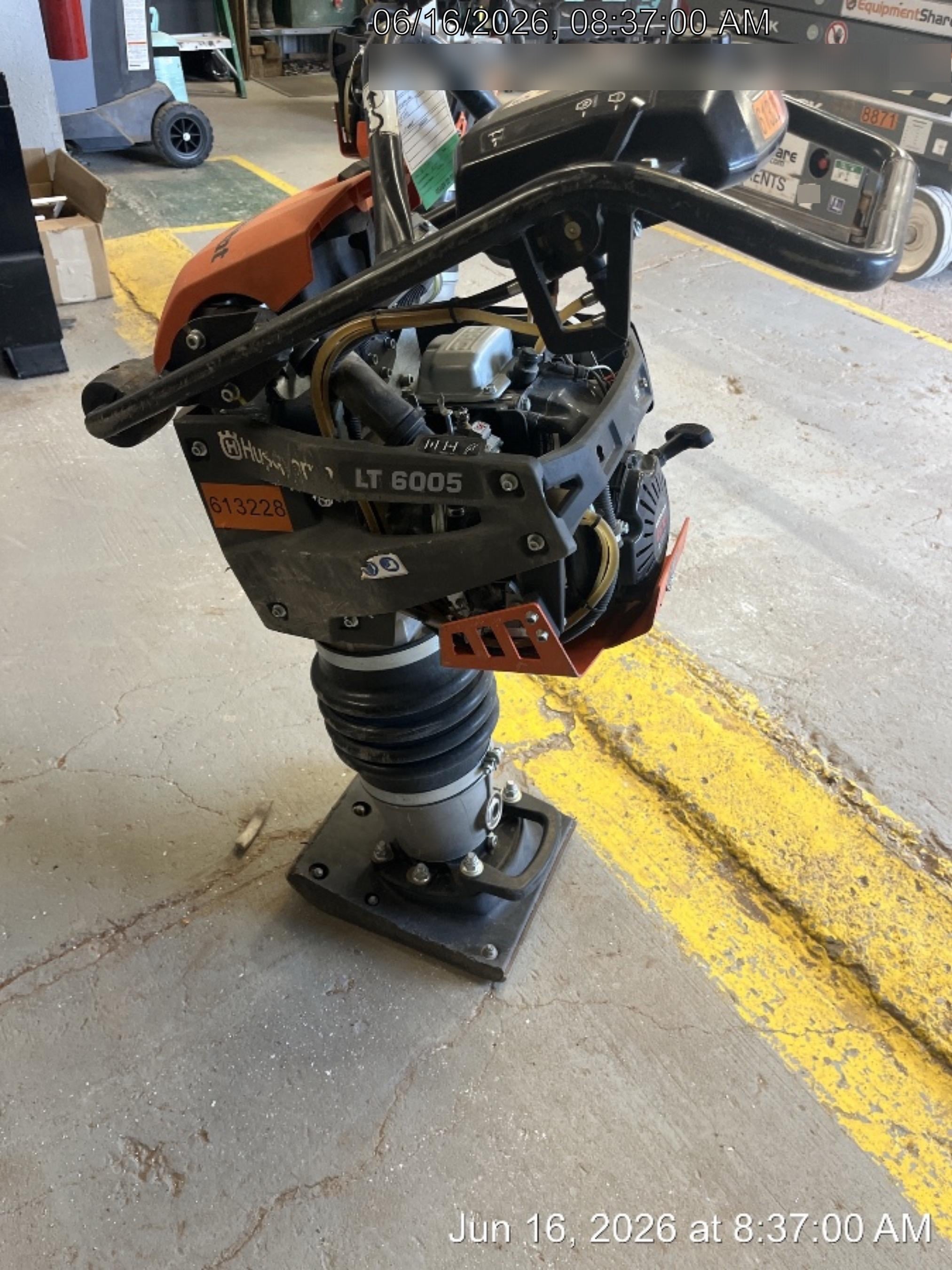 2025 HUSQVARNA LT6005