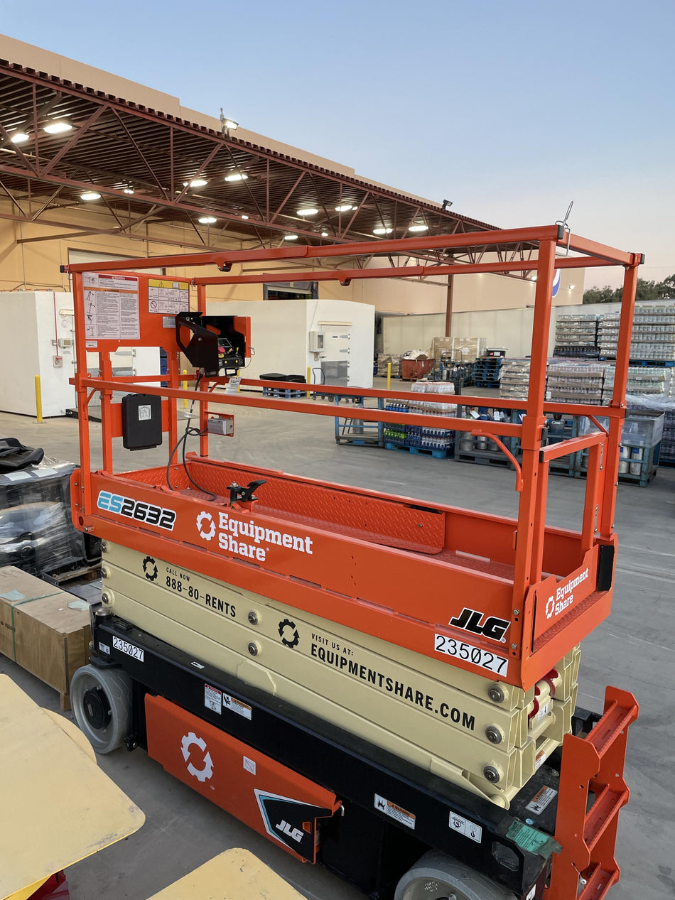 2022 JLG ES2632