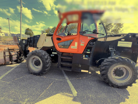 2022 JLG 1075