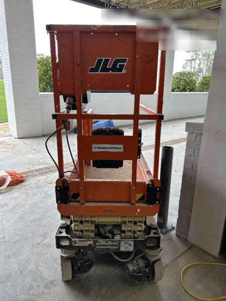 2022 JLG ES1330L