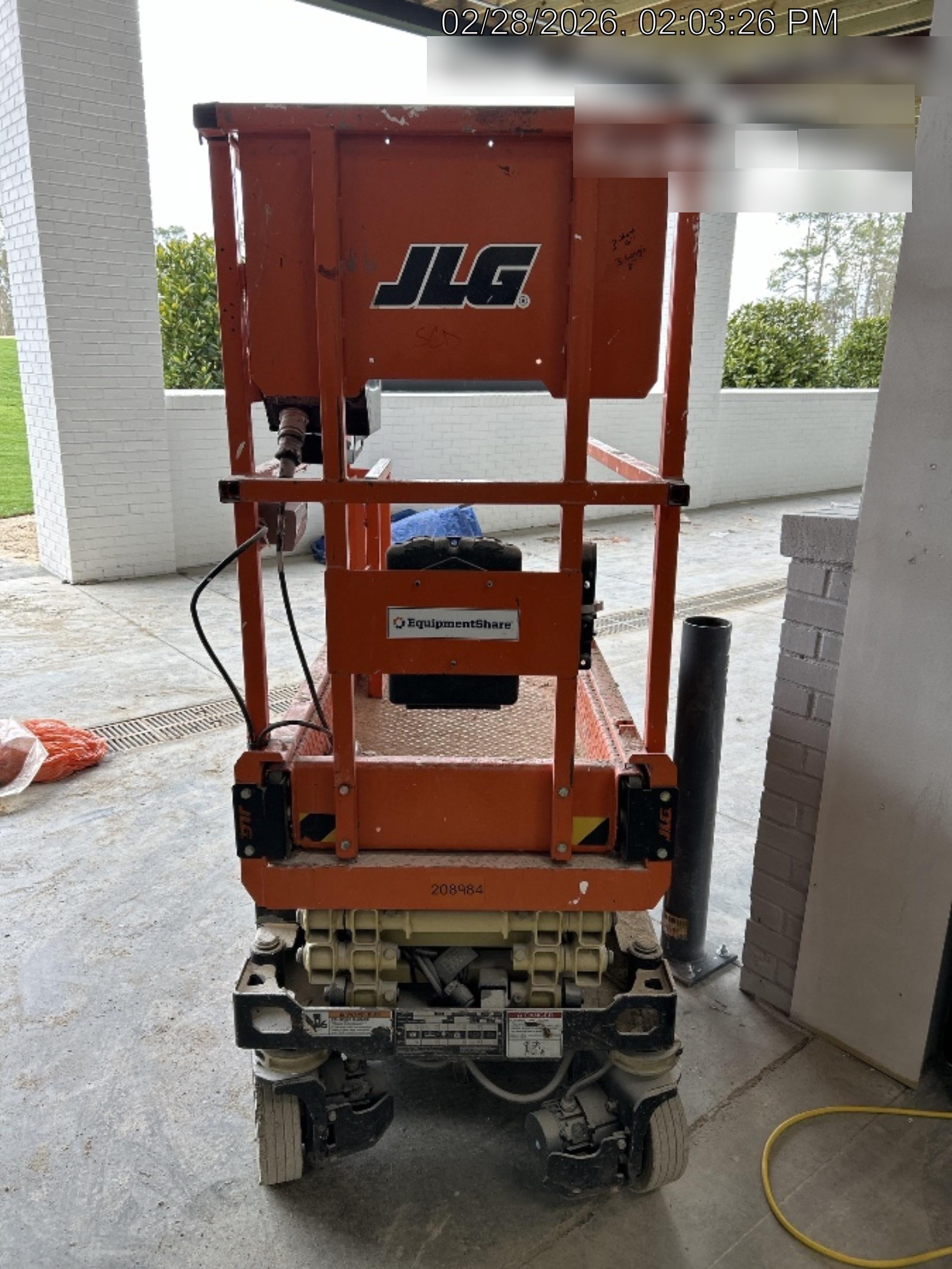 2022 JLG ES1330L