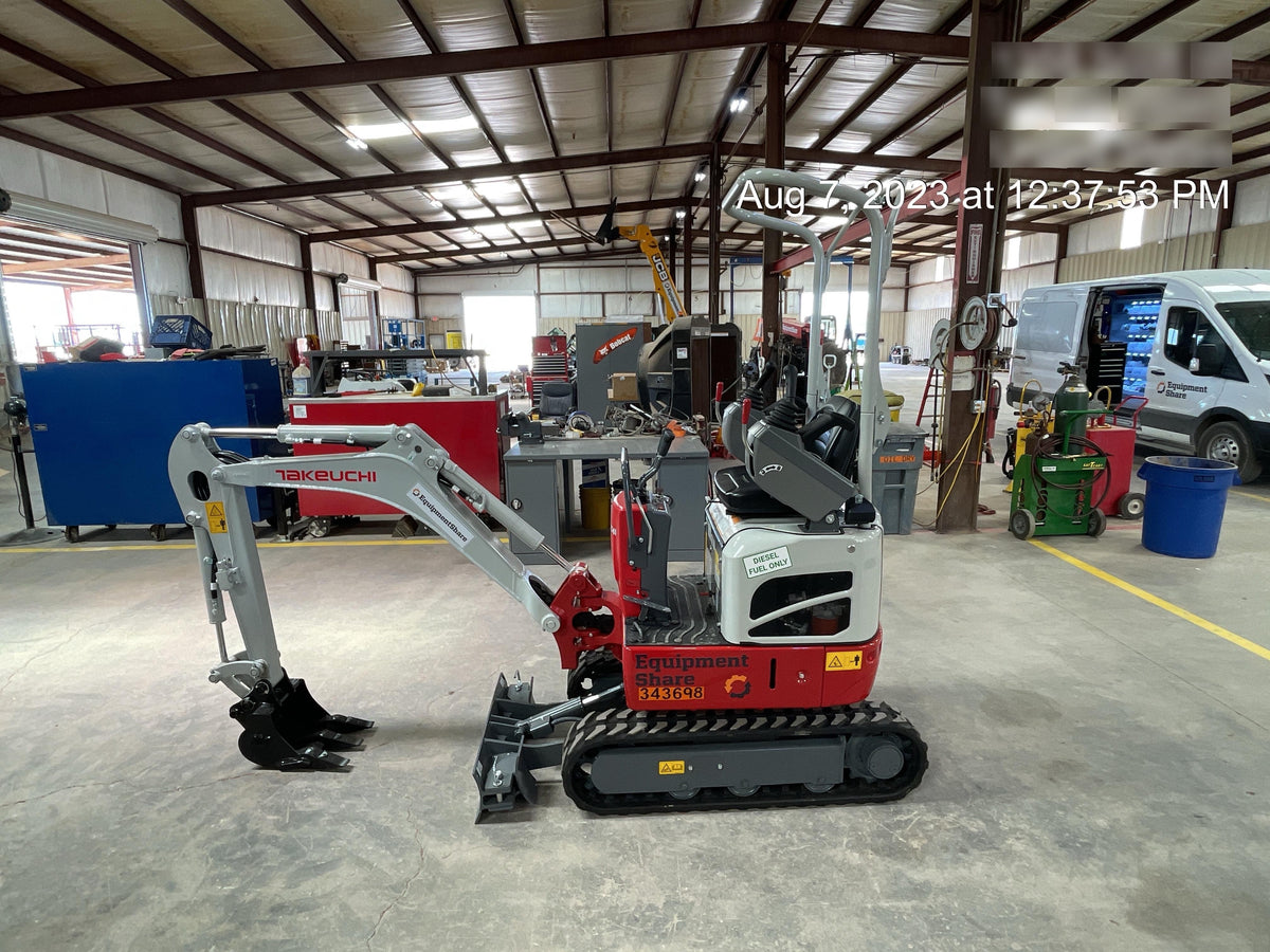 2023 TAKEUCHI TB210R