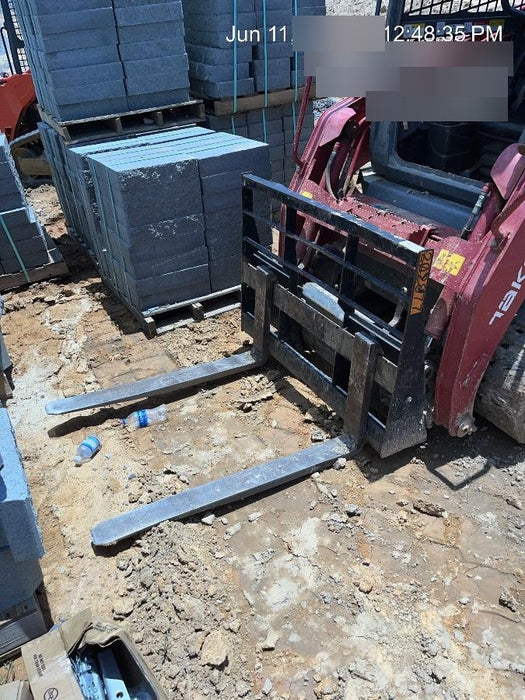 2022 ARROW MATERIAL HANDLING 60" Pallet Forks - Arrow