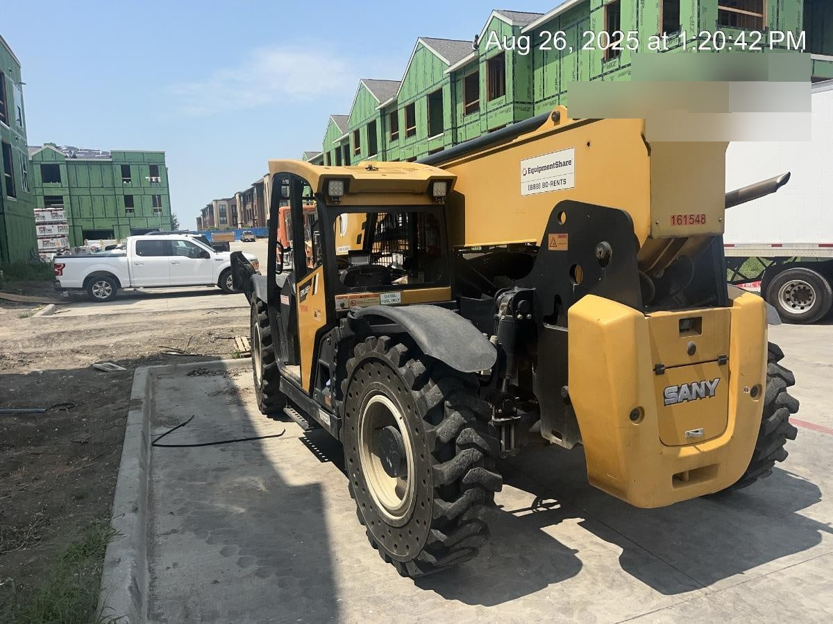 2021 SANY STH1056