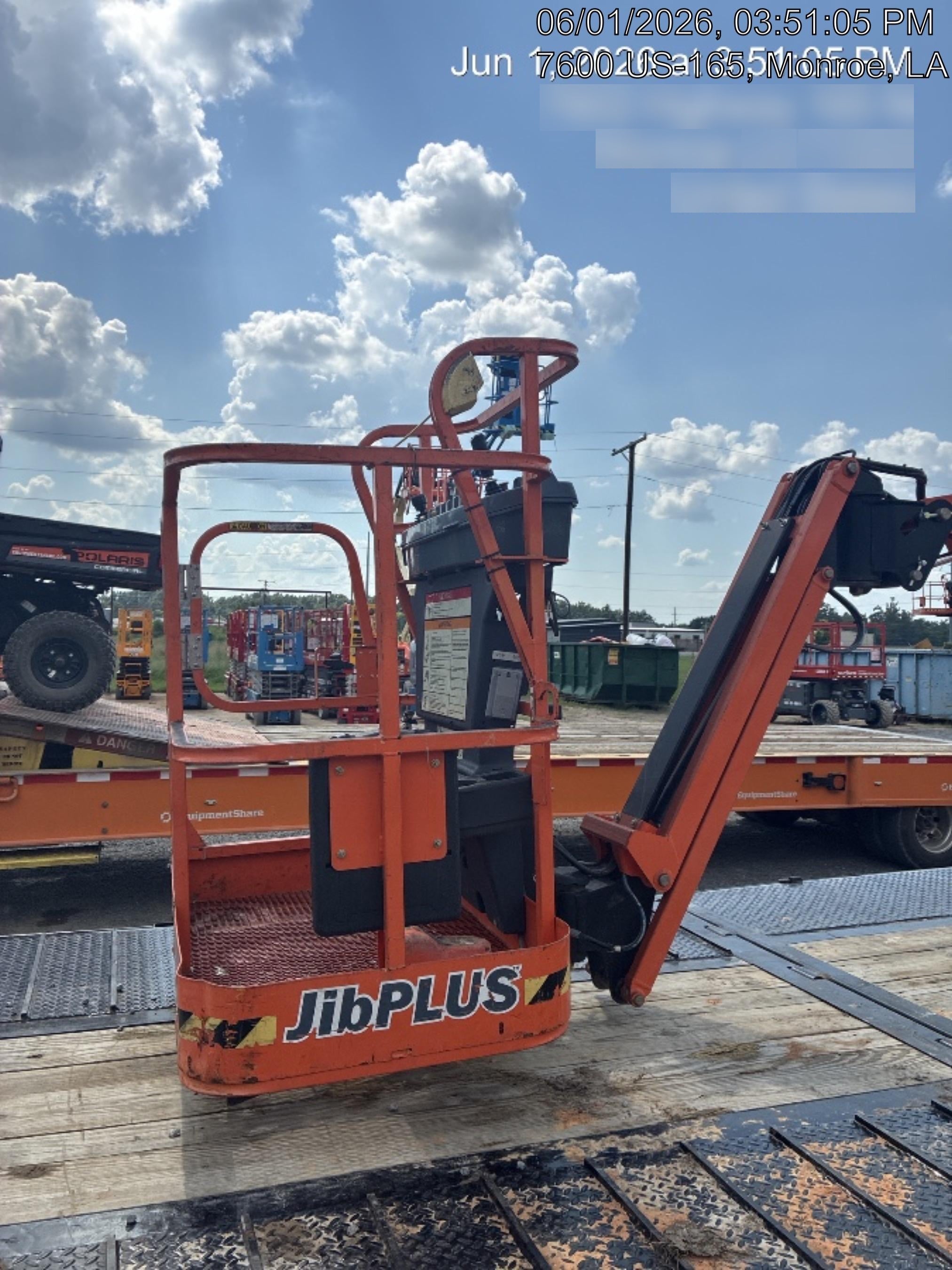 2022 JLG E300AJP