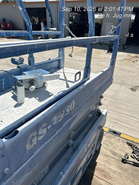 2019 Genie GS-1930 Fixed rails with chain Entry