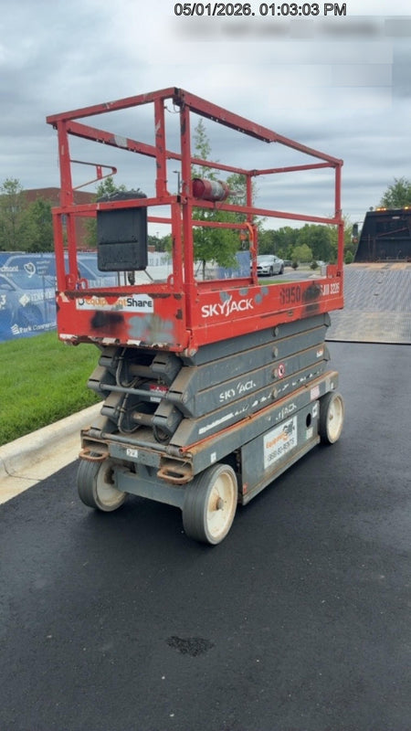 2018 Skyjack SJIII-3226 Skyjack SJIII3226 Scissor Lift w/Trojan Batteries