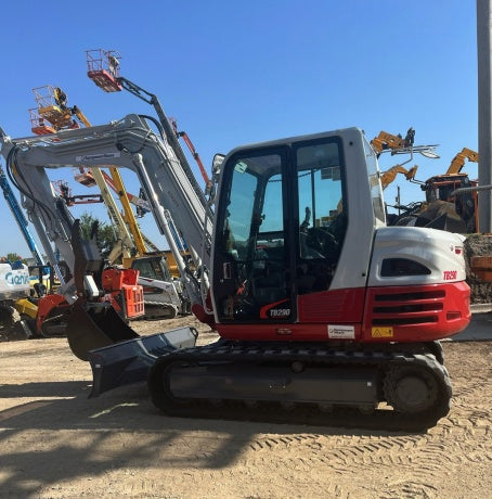 2024 TAKEUCHI TB290-CR
