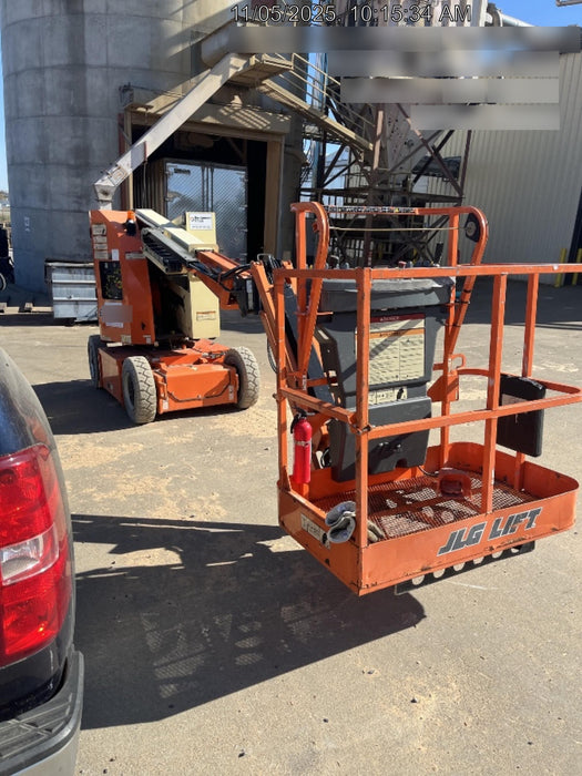 2019 JLG E300AJP