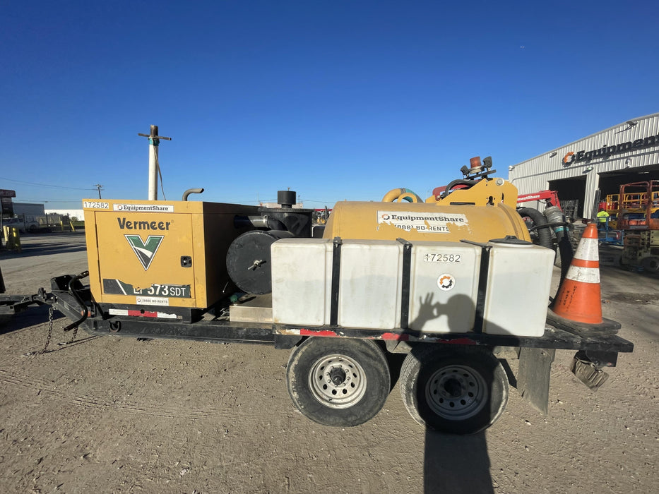 2021 Vac-Tron LP573SDT T4 Koehler Diesel Engine, 500 Gallon Debris Tank, x2 100 Gallon Water Tanks