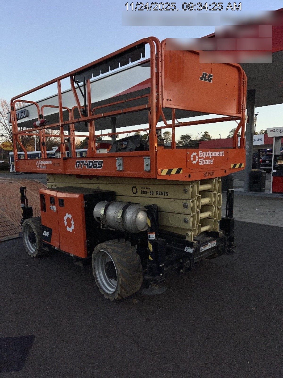 2023 JLG RT4069
