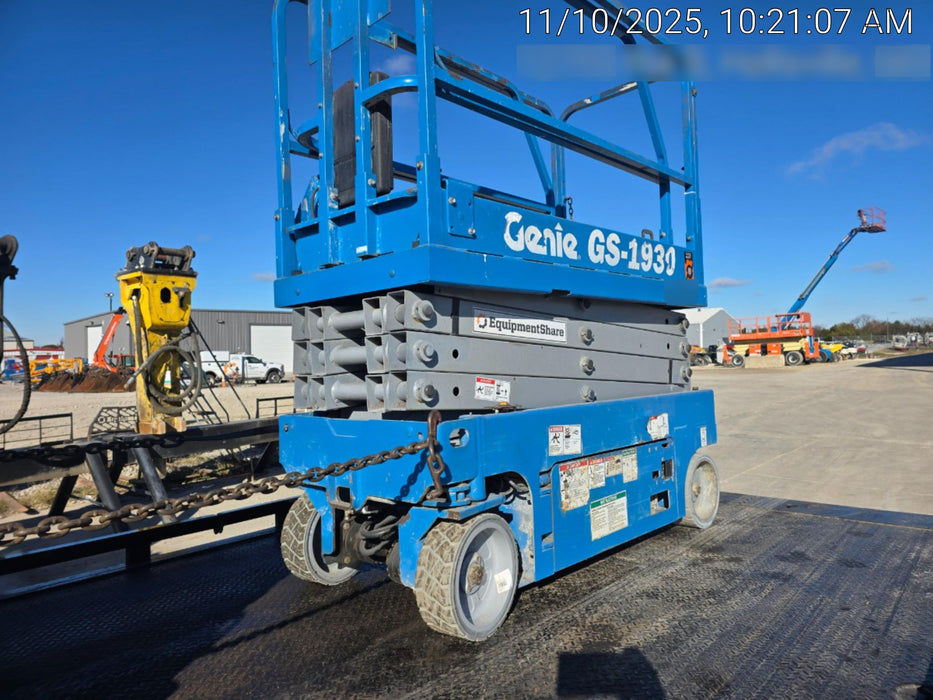 2018 Genie GS-1930 Genie GS-1930 w/Fixed Rail, Chain Entry