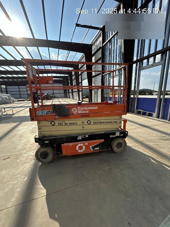 2022 JLG ES2632